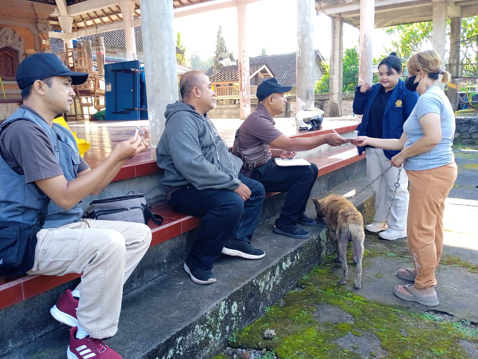 Dinas Pertanian Klungkung Sukses Gelar Vaksinasi Rabies di Lima Desa, Ratusan Hewan Tervaksinasi