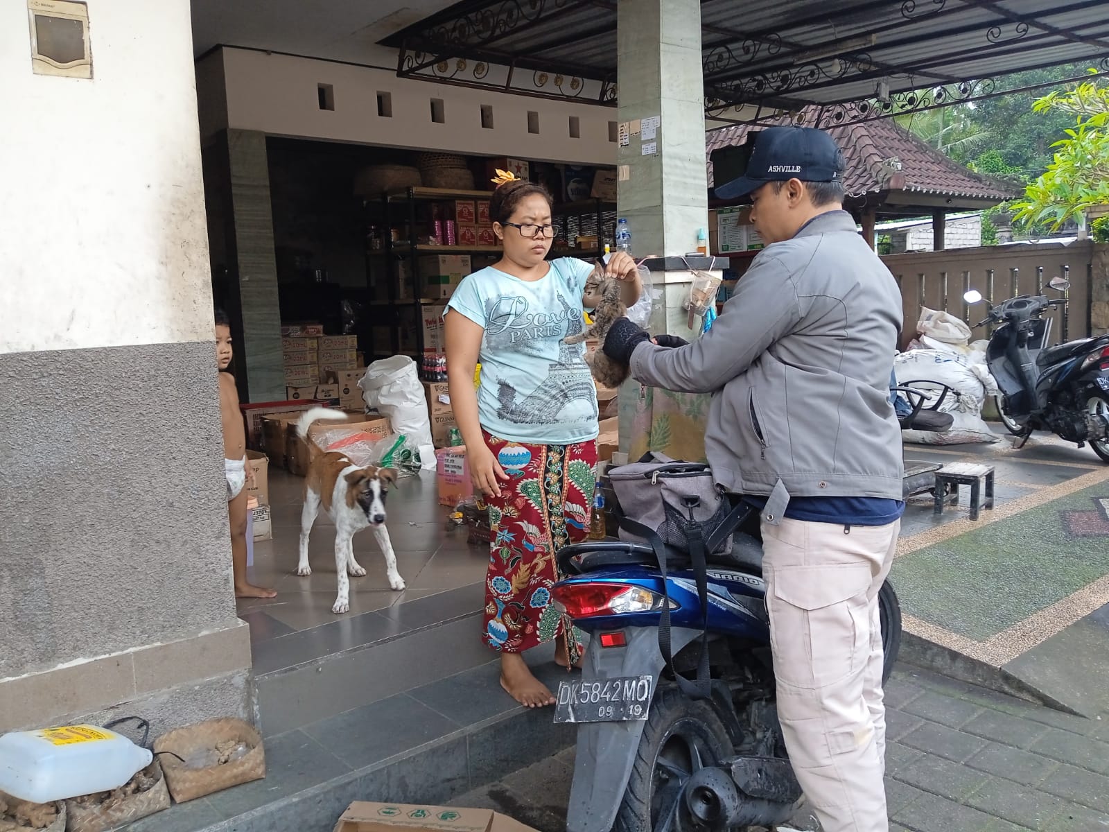 Cegah Rabies, Ratusan Hewan Penular Rabies di Desa Dawan Klod Berhasil Divaksinasi